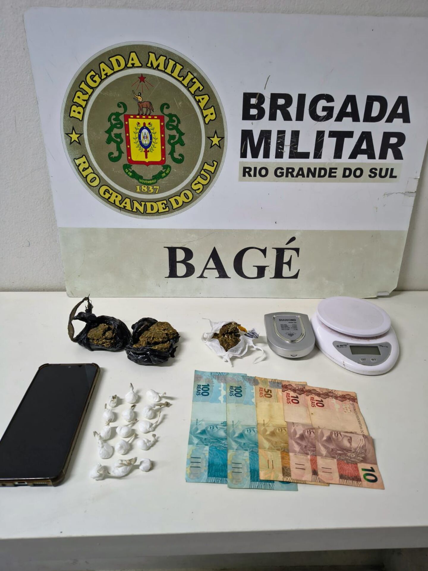 OAB Barro Preto - Brigada Militar prende homem por tráfico