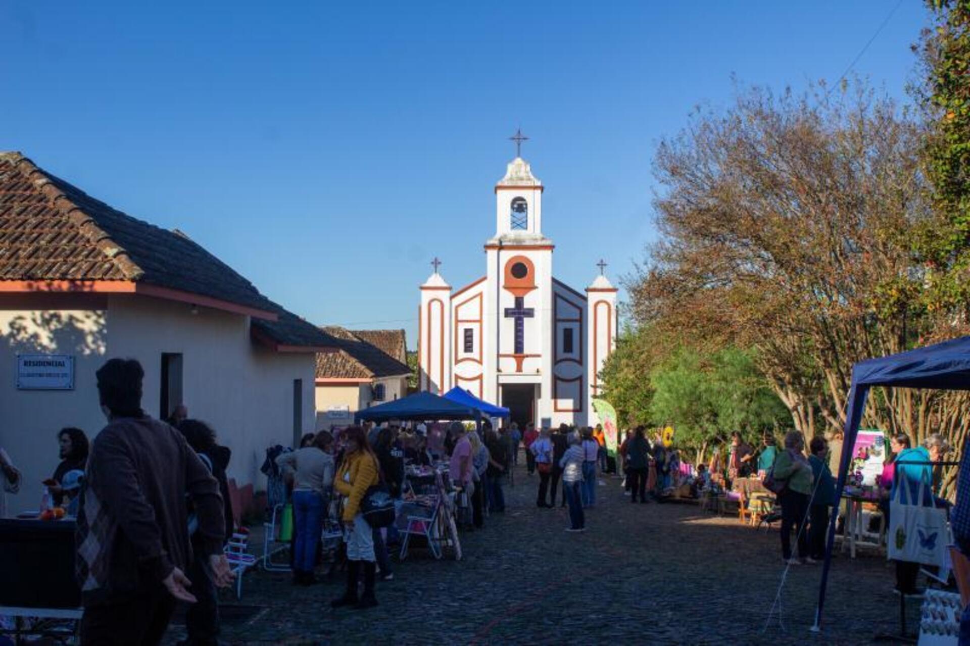 Mostra começa às 10h e se estende até as 17h