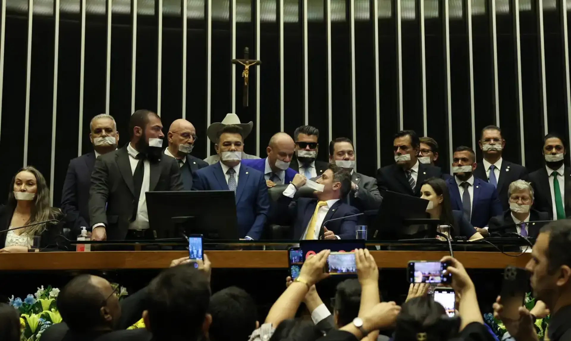 OAB Barro Preto - Oposição pede anistia a 8/1 e impeachment de Moraes