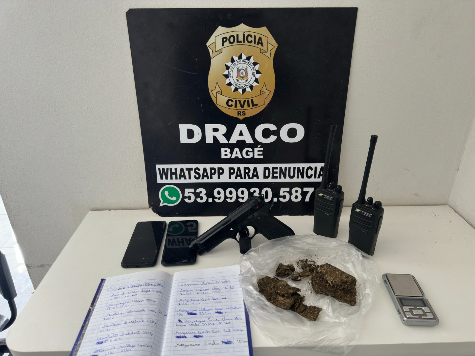 OAB Barro Preto - Traficante é preso com drogas e cadernos de anotações