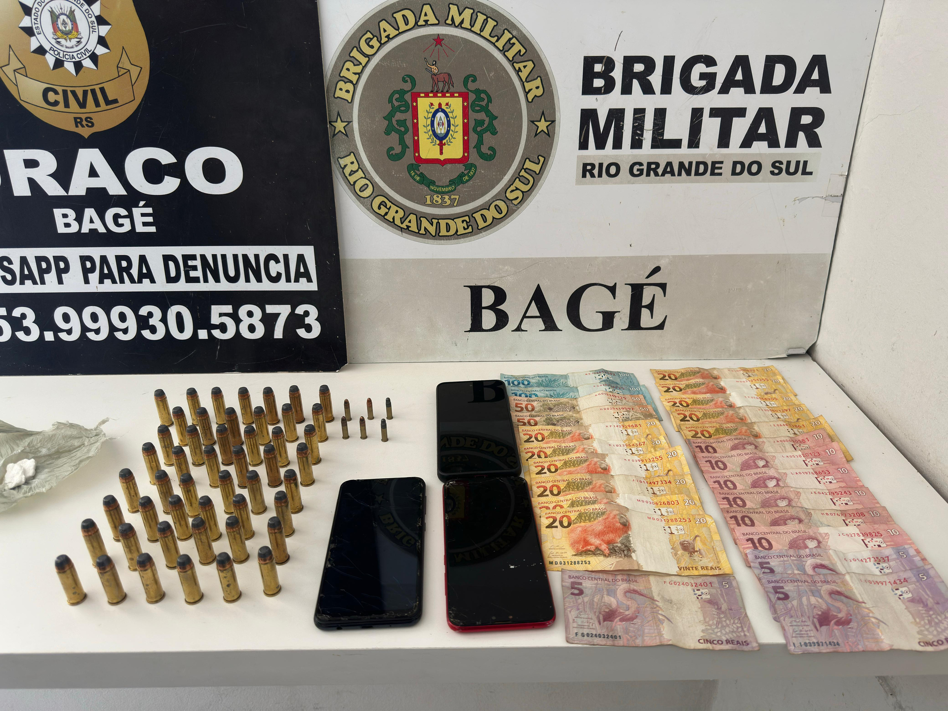 OAB Barro Preto - Polícia Civil e Brigada Militar prendem um por tráfico de drogas