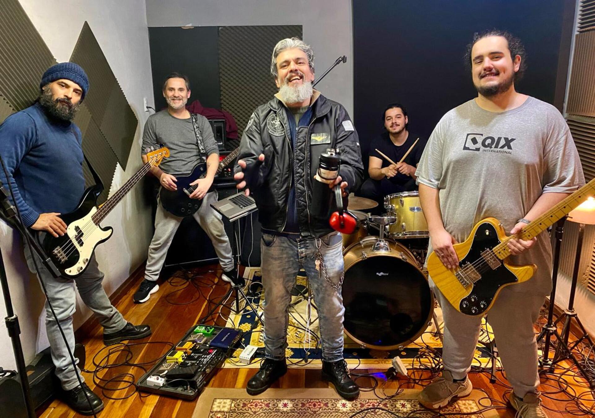 Toda renda será revertida para Auta Gomes e Arnaldo Faria