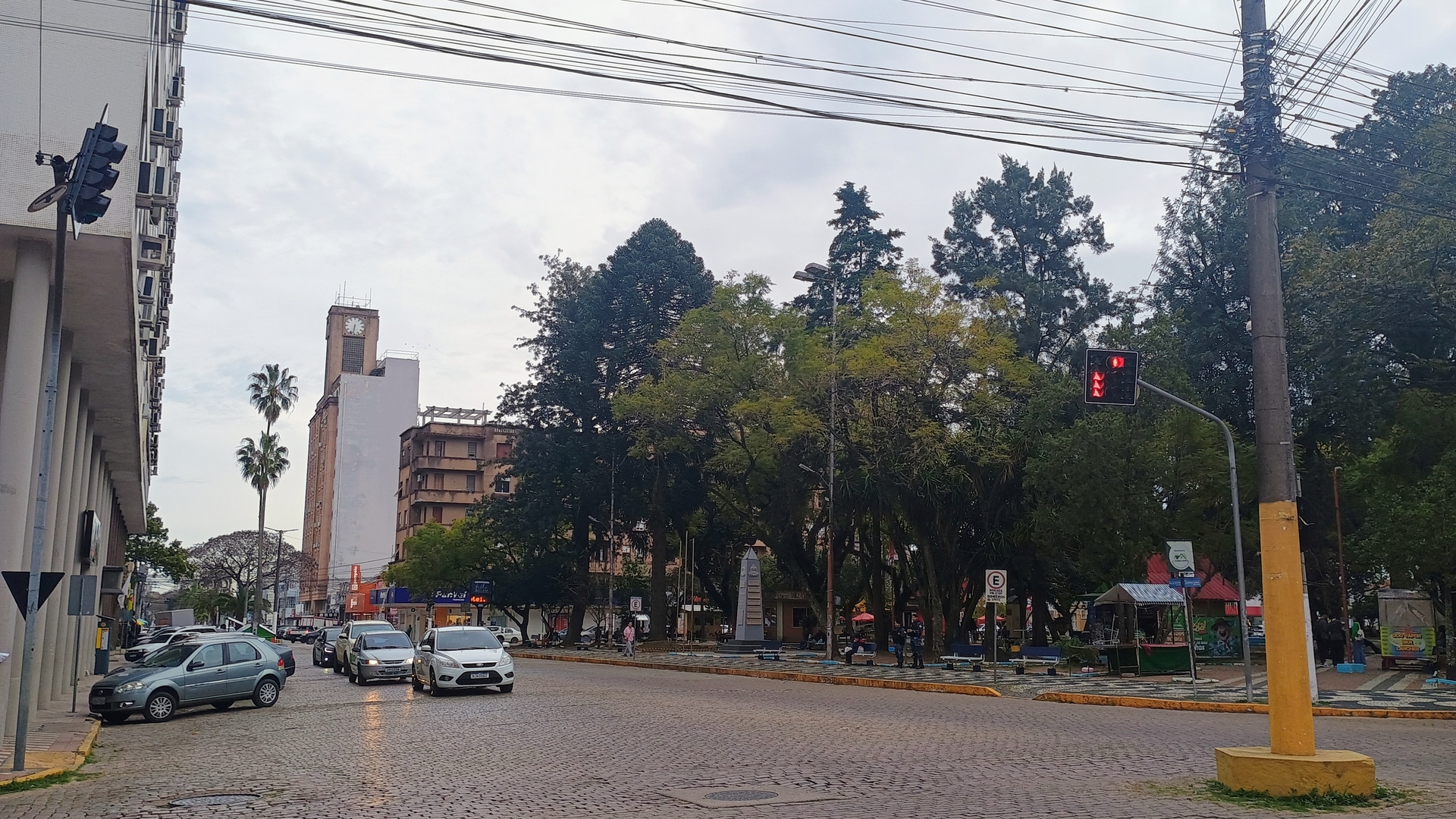 OAB Barro Preto - Quinzena terá chuva intensa, temporais e alternância de temperaturas