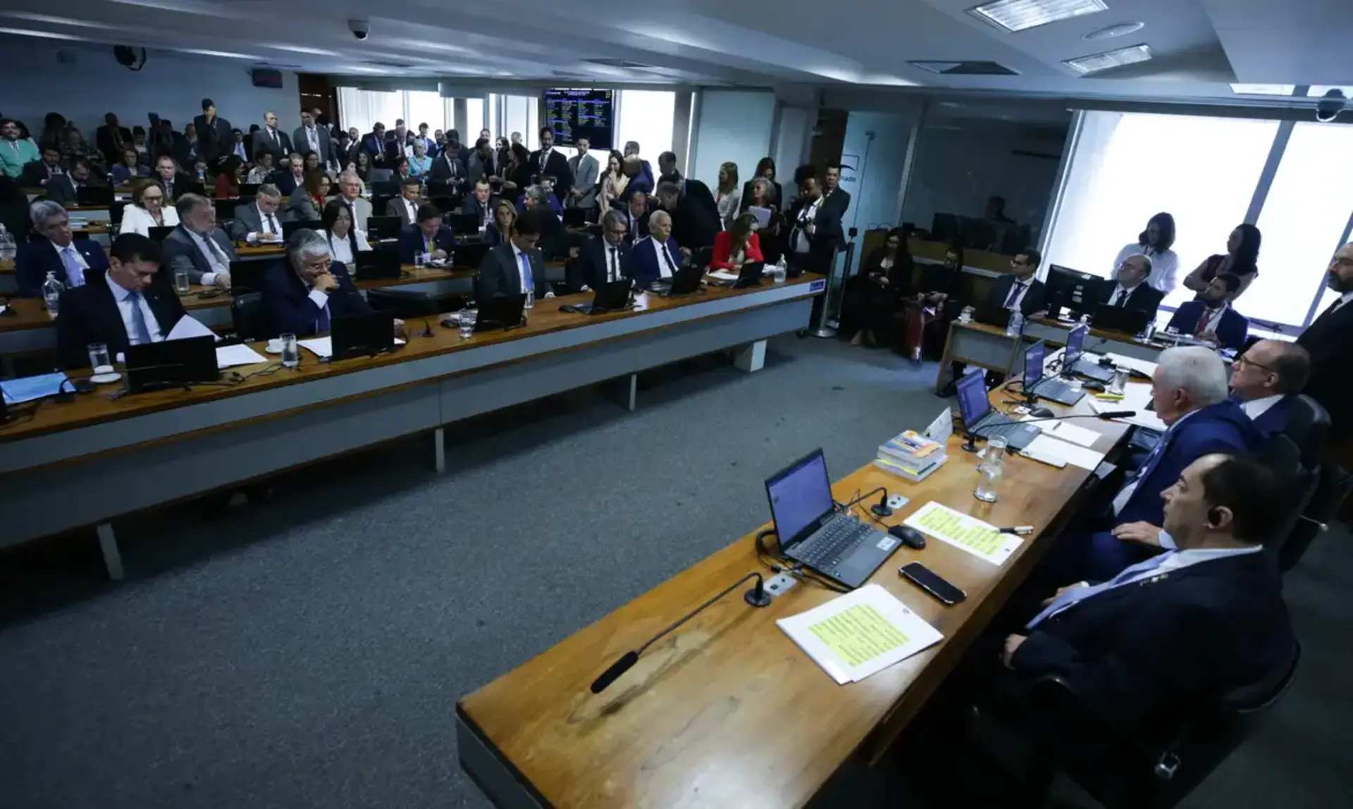 OAB Barro Preto - CCJ rejeita PEC da Blindagem por unanimidade