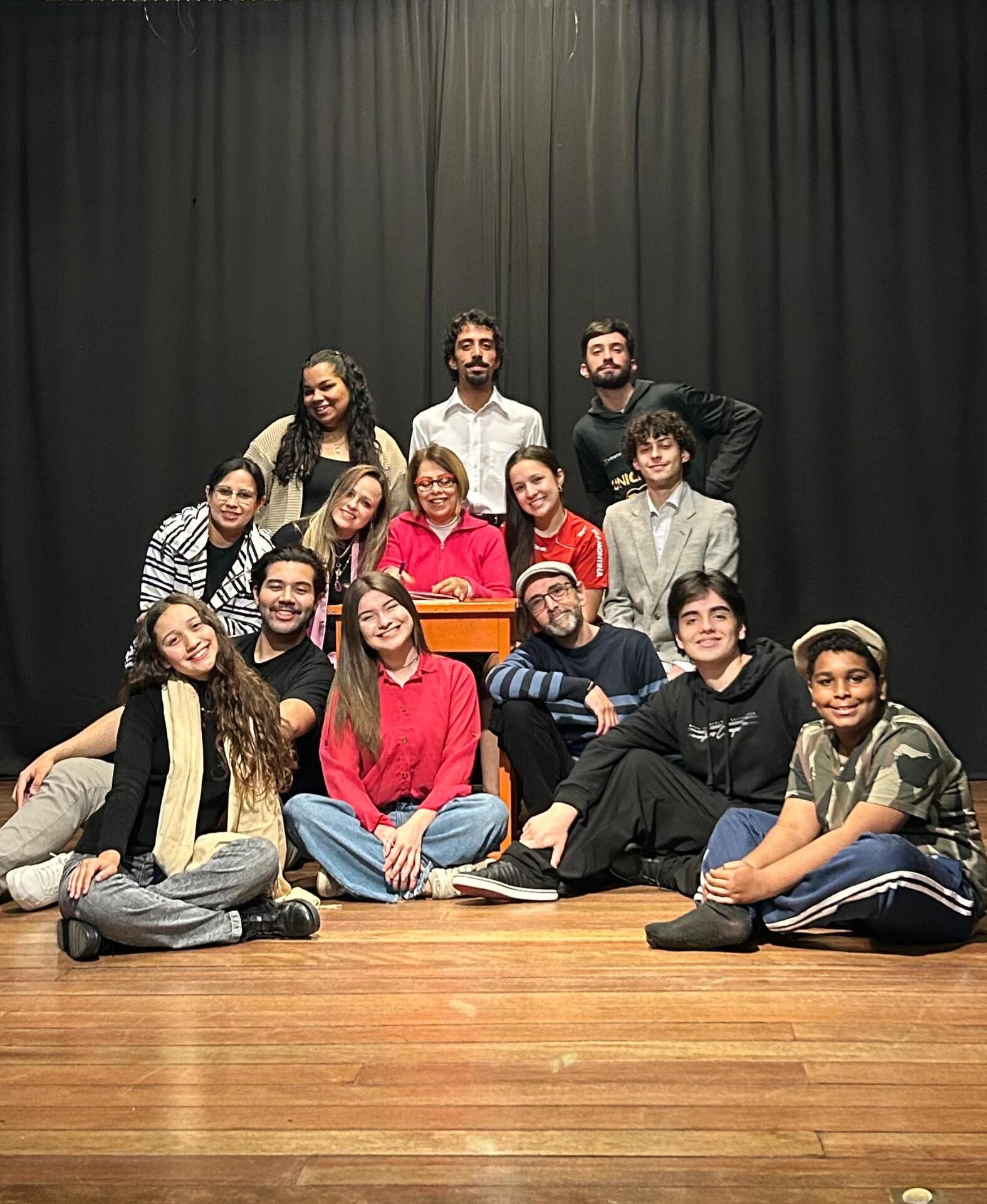 OAB Barro Preto - “Os Carlitos” leva trajetória de Edy Lima ao palco da Feira do Livro