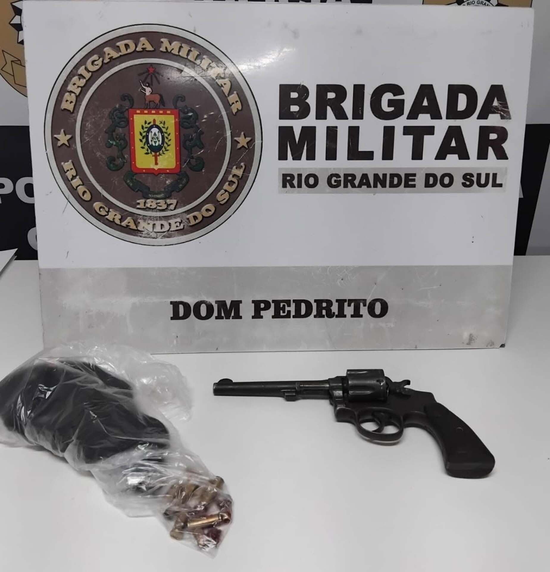 OAB Barro Preto - Atiradores invadem residência e tentam matar morador