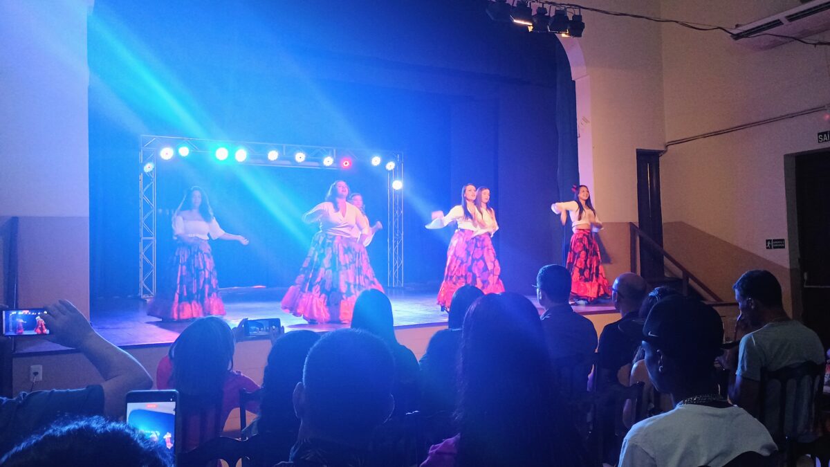 OAB Barro Preto - Dançarte reuniu diferentes estilos de dança em Bagé