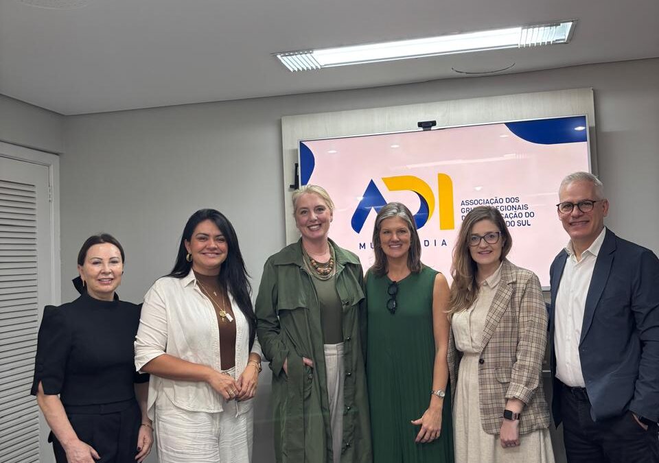 OAB Barro Preto - Força da imprensa regional é apresentada em reunião no Sebrae RS