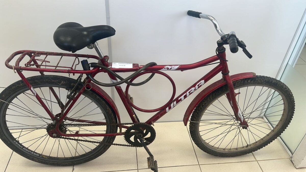 OAB Barro Preto - Mãe entrega bicicleta furtada pelo filho à Polícia Civil